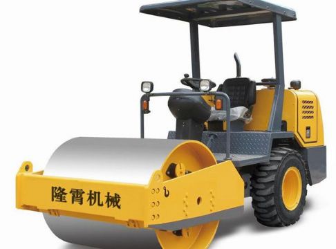 點(diǎn)擊查看詳細(xì)信息<br>標(biāo)題：3.5噸的壓路機(jī)，型號(hào)是LXYI62C 閱讀次數(shù)：3817